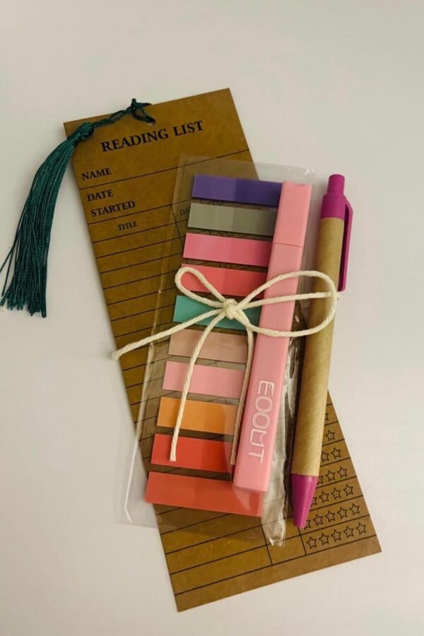 الطقم Reading List